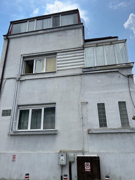 Calarasilor- Piata Muncii, vila 8 camere singur curte si teren 197 mp,