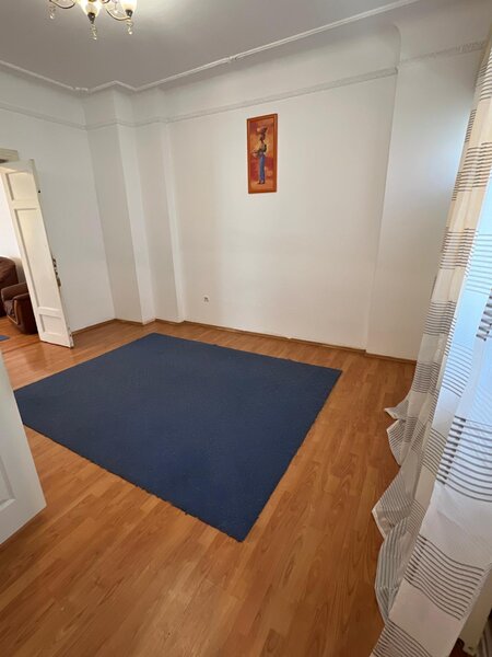Calarasilor- Piata Muncii, vila 8 camere singur curte si teren 197 mp,