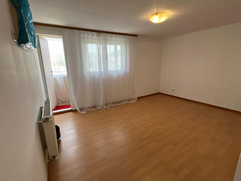 Calarasilor- Piata Muncii, vila 8 camere singur curte si teren 197 mp,