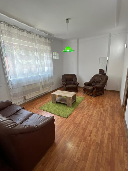 Calarasilor- Piata Muncii, vila 8 camere singur curte si teren 197 mp,